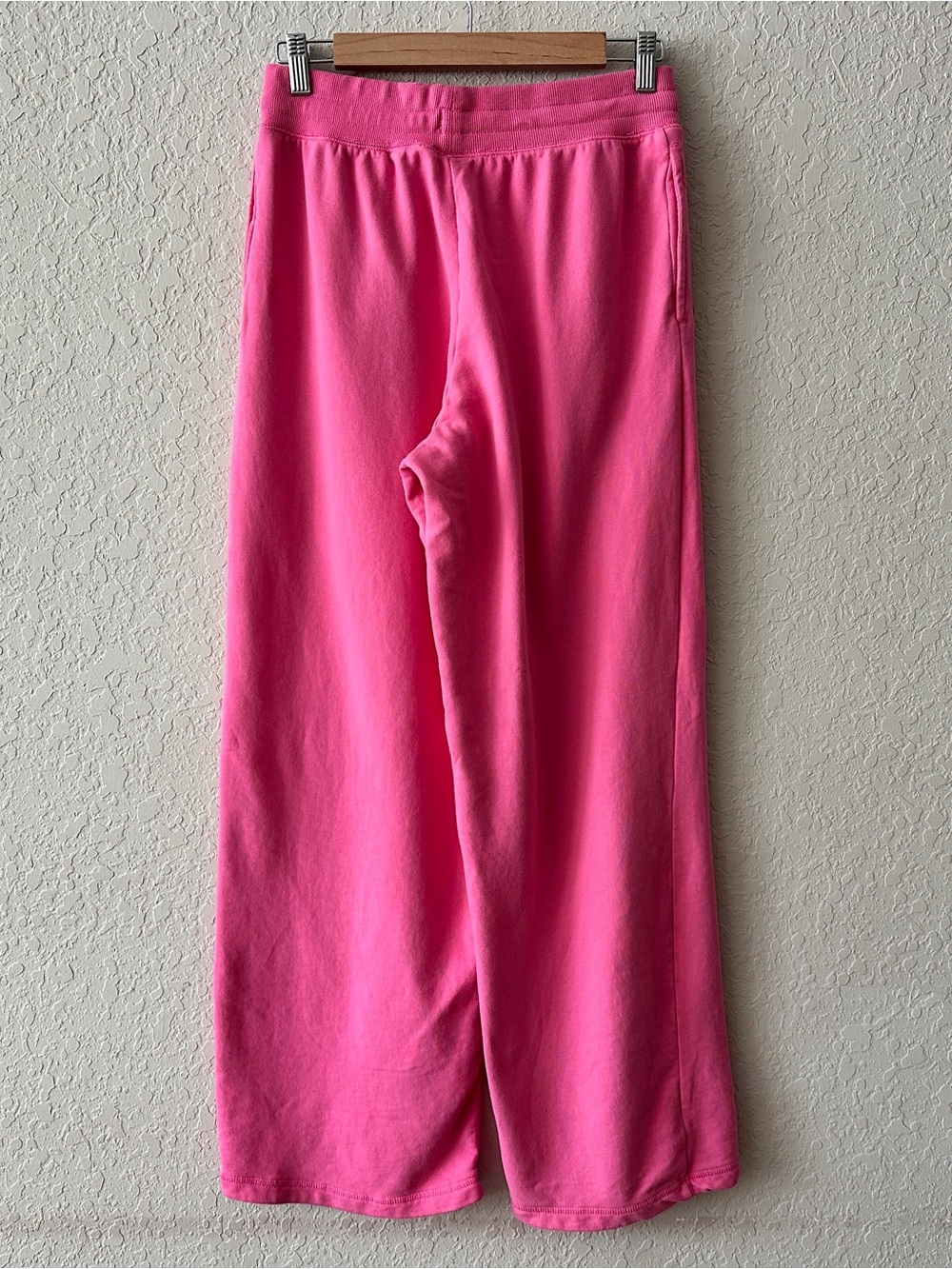 Disney World Embossed Sweatpants XS - Picture 4 of 8